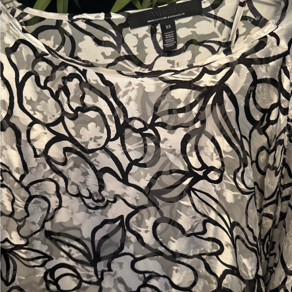 White House Black Market Monochrome Floral Top
